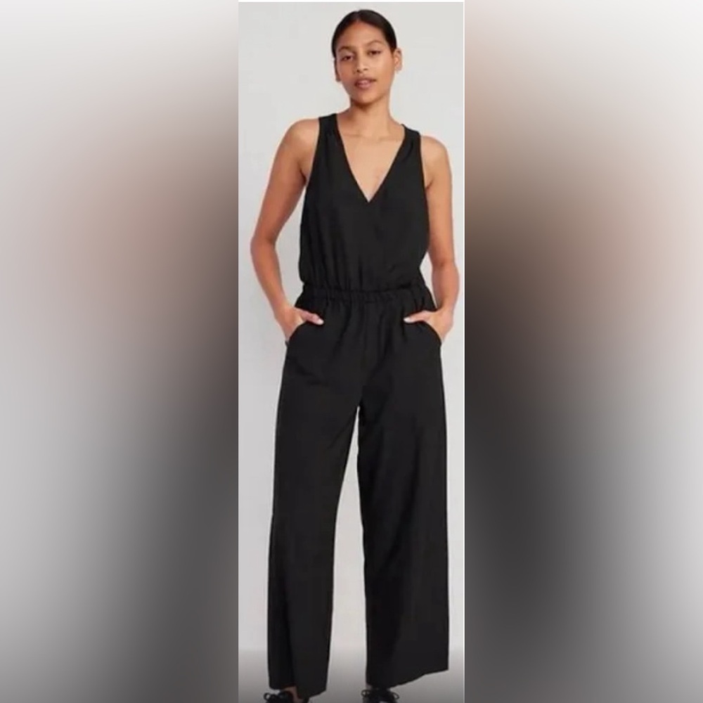 Old Navy V Neck Stretch Teck Jumpsuit, XL